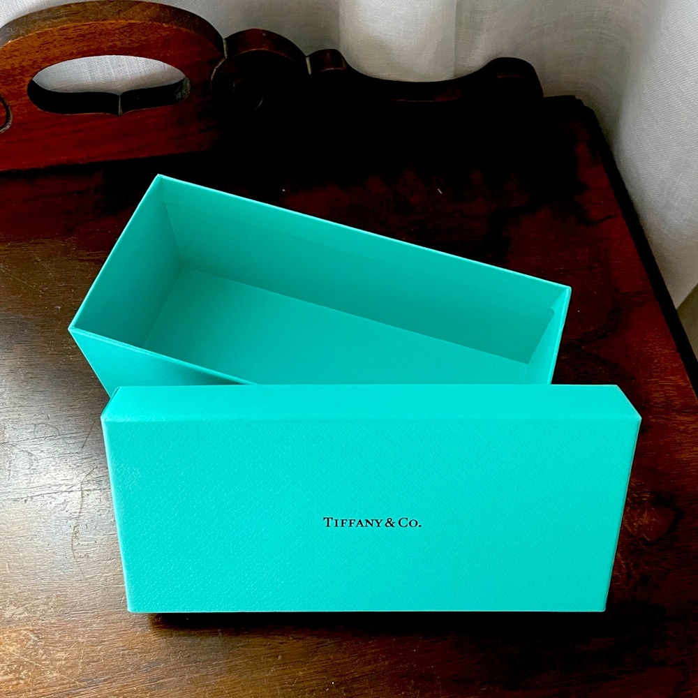 Blue Tiffany’s Sunglass box